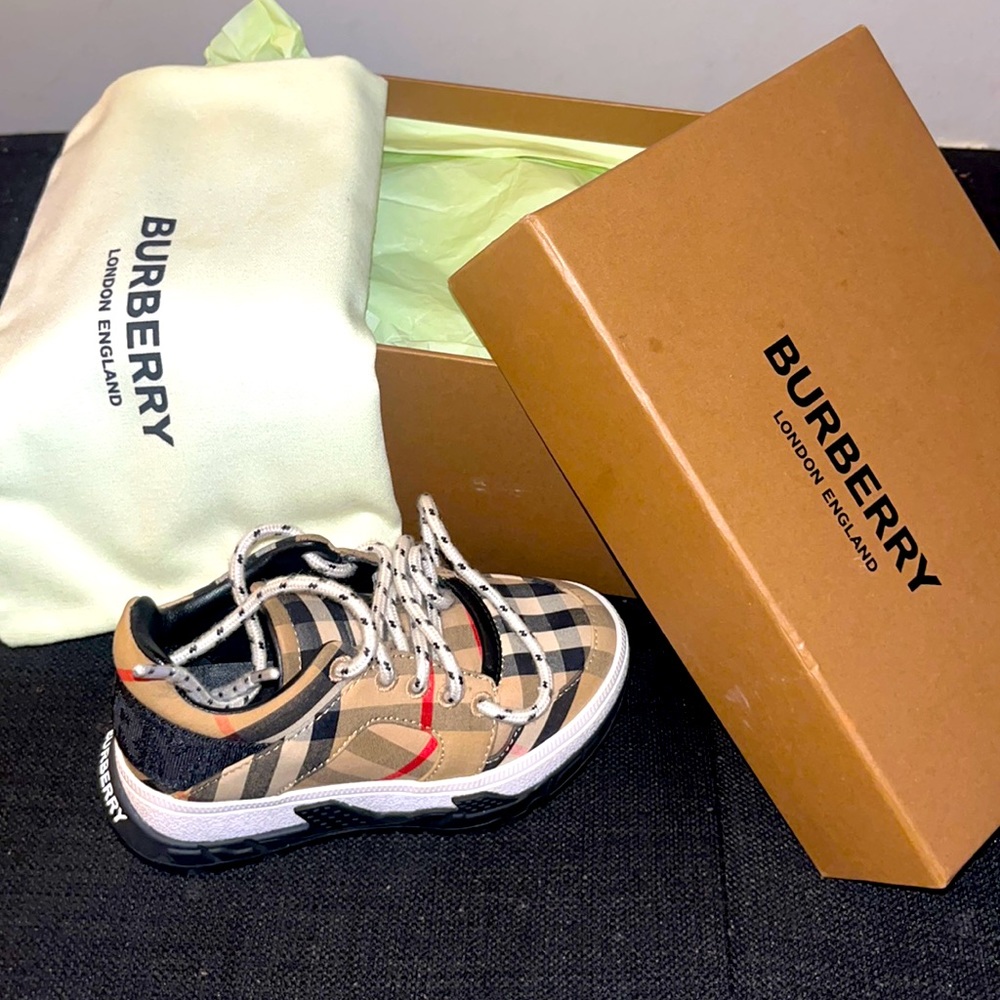 Burberry sneaker color a mixture of tan brown and cream comes with original box